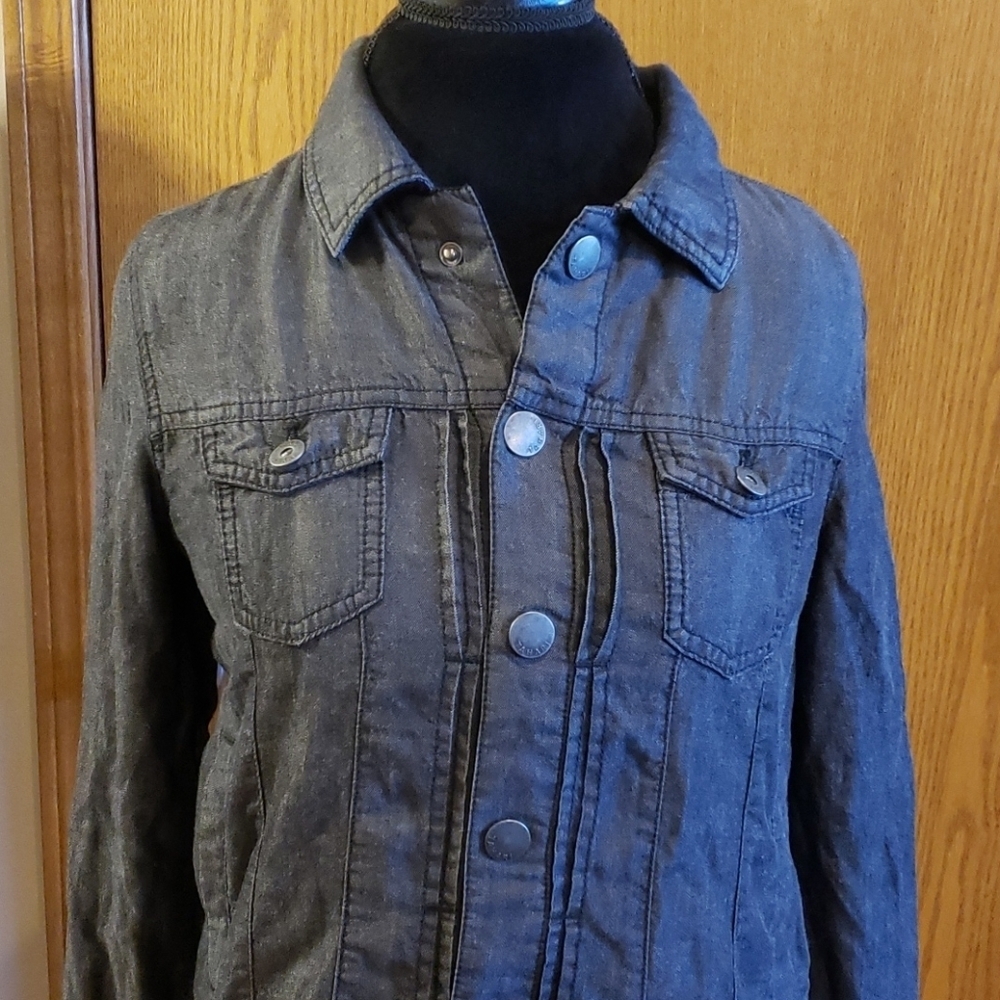 Tahari chambray black grey light shirt jacket snap
